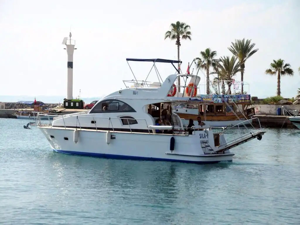 Side Yacht Rental 15m Custom Built 41 Motor Yacht – Private Yacht Charter Antalya